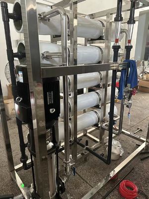 좋은 가격 150-300 Psi 압력 등급 복구 넓은 범위의 pH 공급 물을위한 염기성 물 RO 시스템 온라인으로