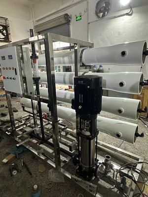 좋은 가격 150PSI-300PSI 압력 75% 회복률을 가진 염기성 물 RO 시스템 온라인으로